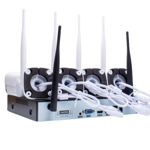 4 kamerás 5MP -es WIFI-s rendszer, kültéri/beltéri használatra mikrofonos, hibrid IR  éjjeli színes látás